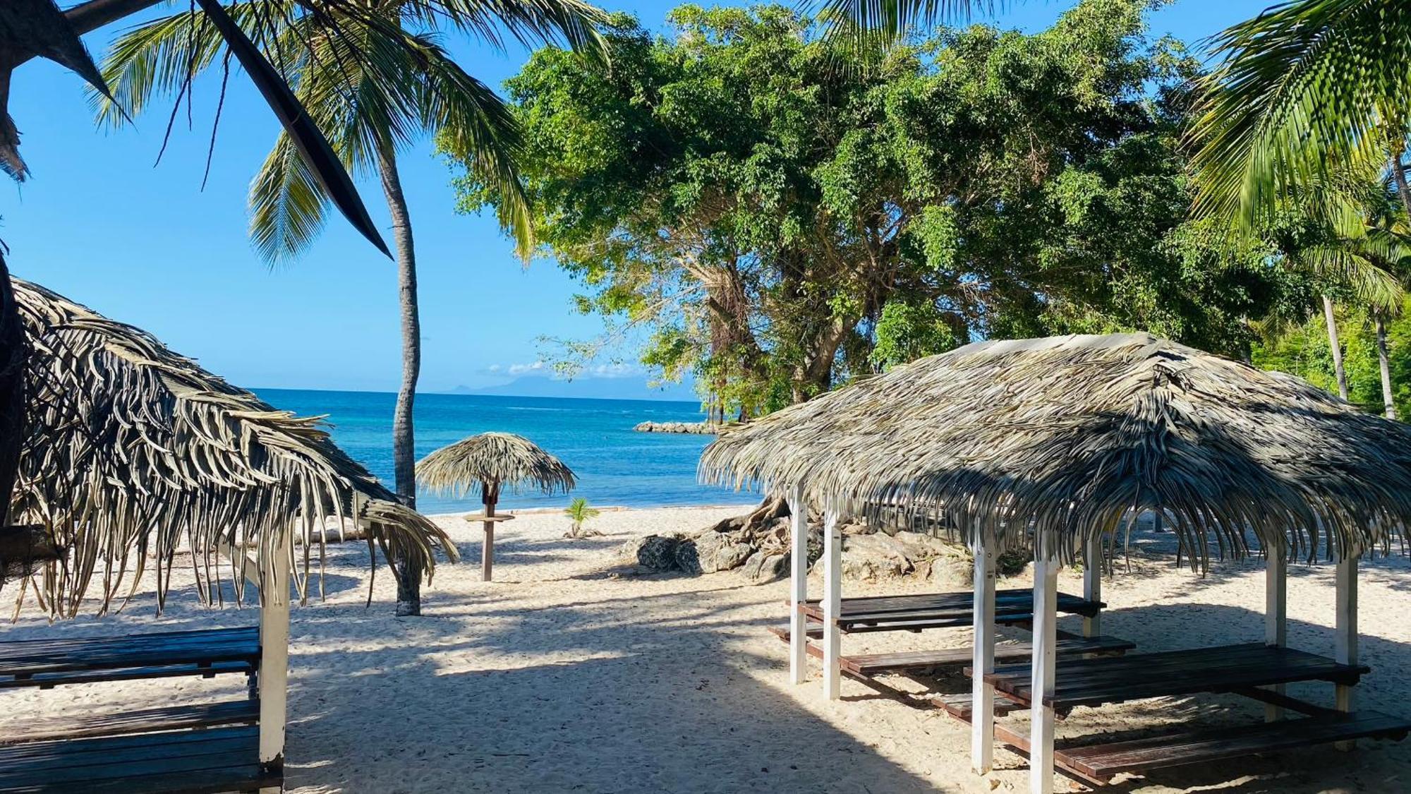 Brin D'Ile Anse Des Rochers Vue Mer A 50 M De La Plage Et Piscine Saint-Francois  Zewnętrze zdjęcie